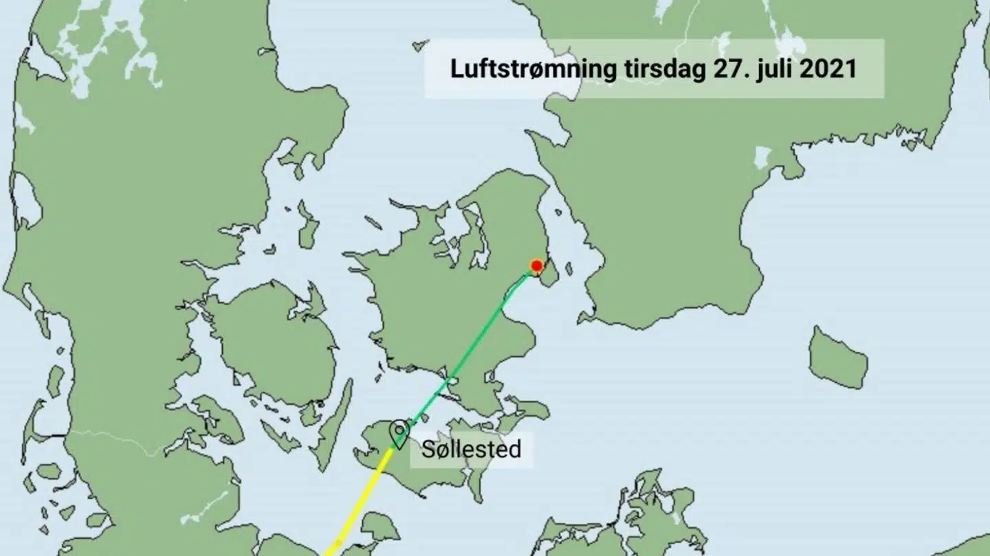 DMI har her tegnet luttstrømningen for 27. juli. Altså den luftstrøm, der sørgede for, at der lugtede af røg i København.