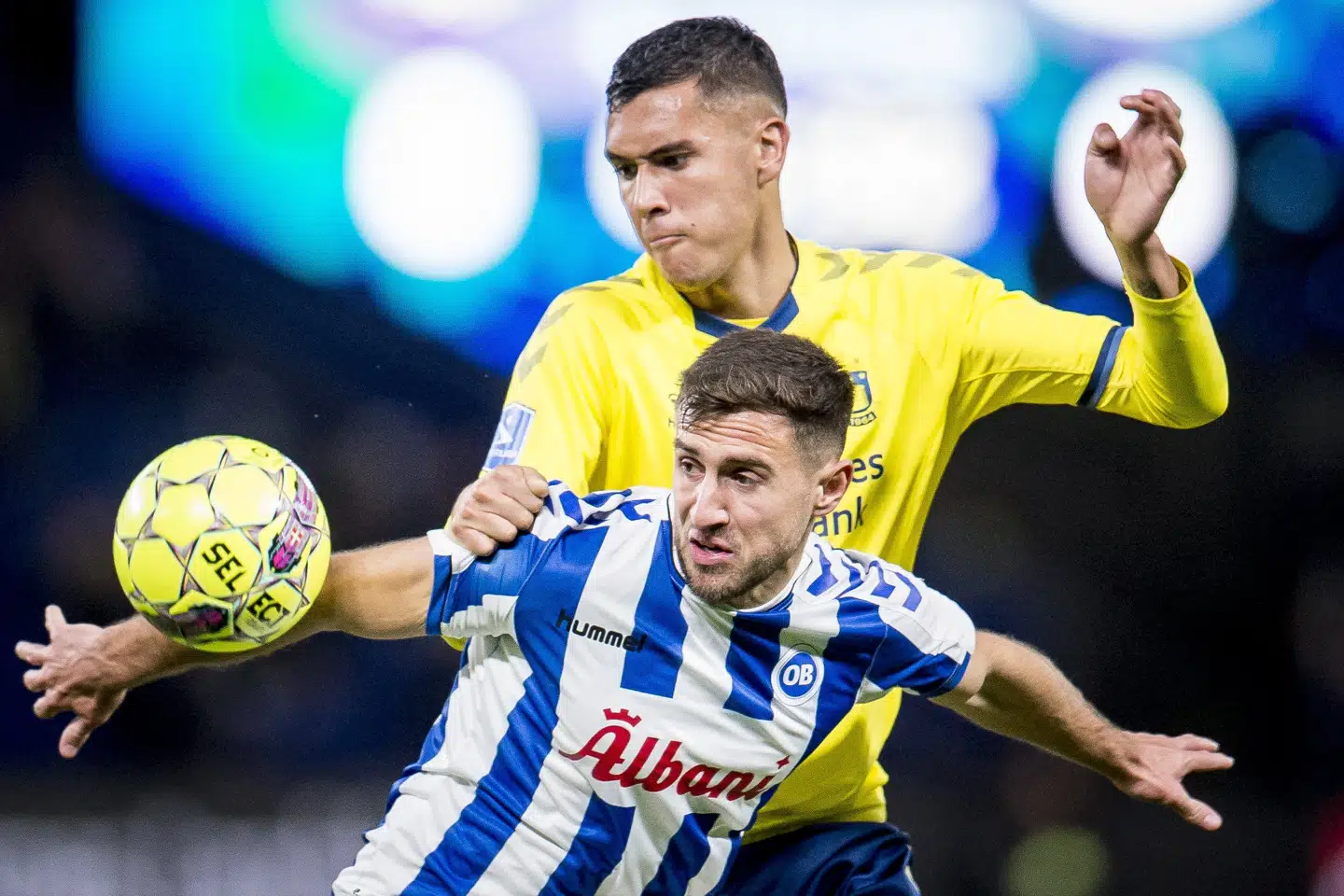 Joel Kabongo (i gult) skal fremover tørne ud for Randers FC. (Arkivfoto) Mads Claus Rasmussen/Ritzau Scanpix