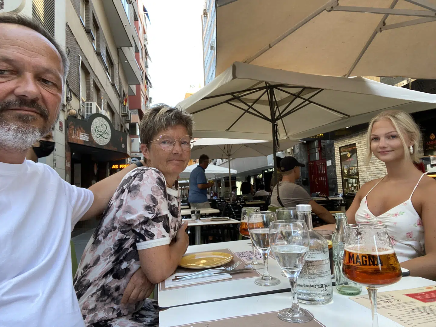 Morten Schmidt var i Alicante i juli med sin kone og datter. De blev afvist i lufthavnen på vej hjem, fordi de ikke havde en PCR-test, som Ryanair påstod, at de danske myndigheder havde udsendt nye retningslinjer om.