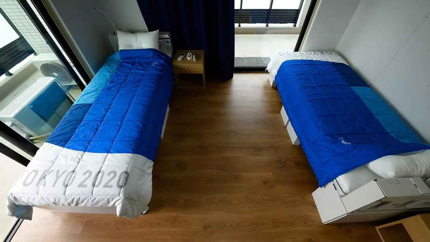 Atleternes senge er i år bygget af pap.