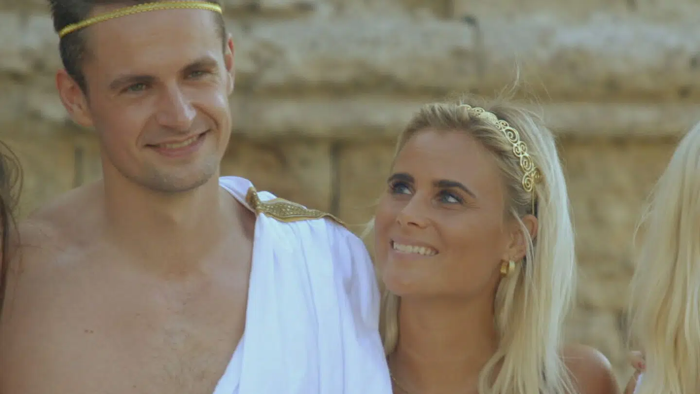 Ikke længe efter sin ankomst, blev Maya valgt fra af Casper i 'Bachelor' - på trods af, de to havde skrevet sammen i fire år forinden.