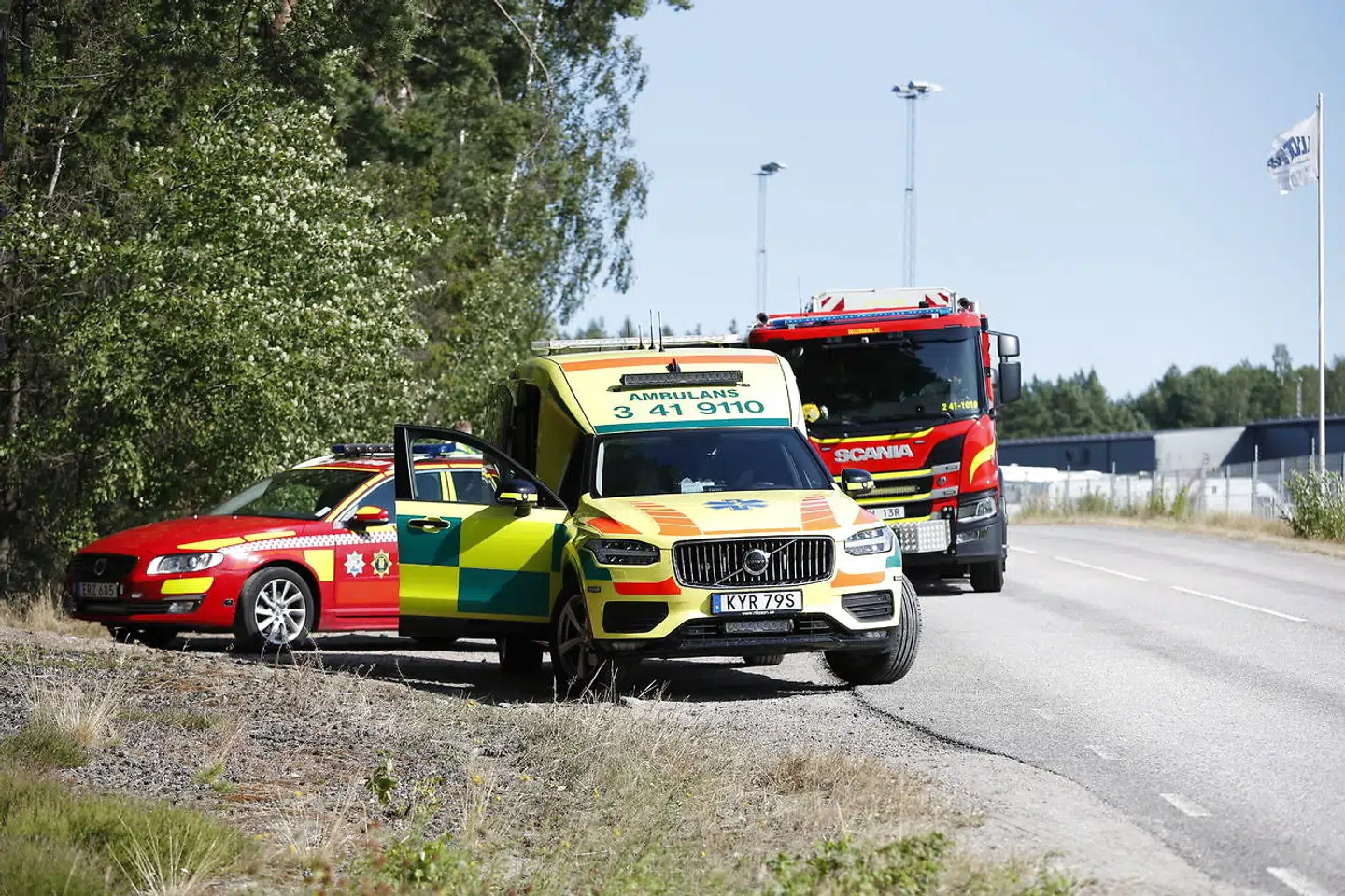 ESKILSTUNA 20210721 En stor insats pågår på Hällbyfängelset utanför Eskilstuna. Två morddömda fångar har tagit två ur personalen som gisslan. Foto: Christine Olsson / TT kod 10430. (Foto: 10430 Christine Olsson/TT/Ritzau Scanpix)