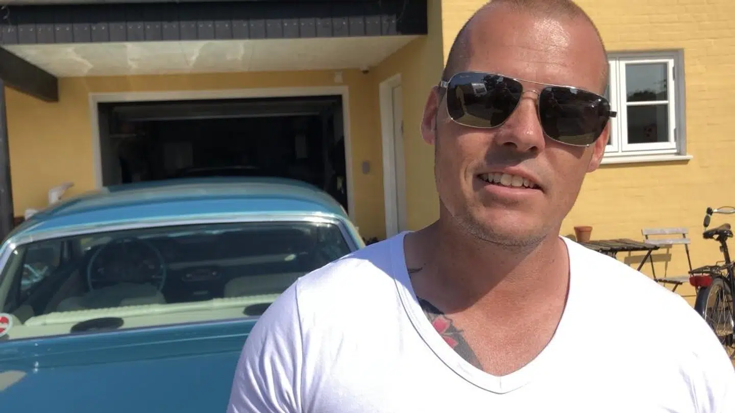 Thomas Henriksen bor midt i Skagen og elsker sommeren med de mange turister.