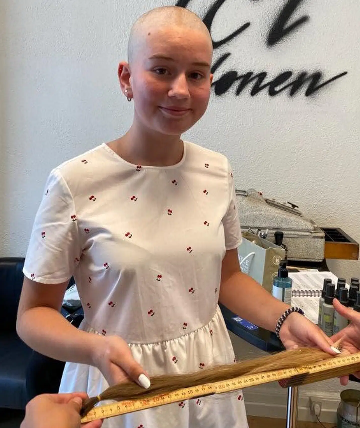 46 centimeter hår blev det til. Foto: Privat.