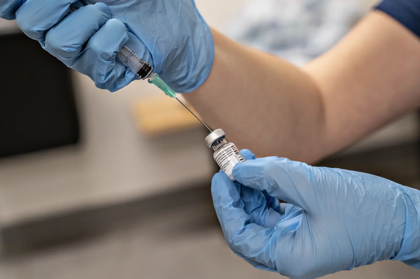 Praktiserende læger har kun adgang til Det Danske Vaccinationsregister, hvis patienten er til stede i konsultationen. Lægernes videnskabelige selskab, DSAM, har søgt Sundhedsdatastyrelsen om systematisk adgang. (Arkivfoto) Henning Bagger/Ritzau Scanpix