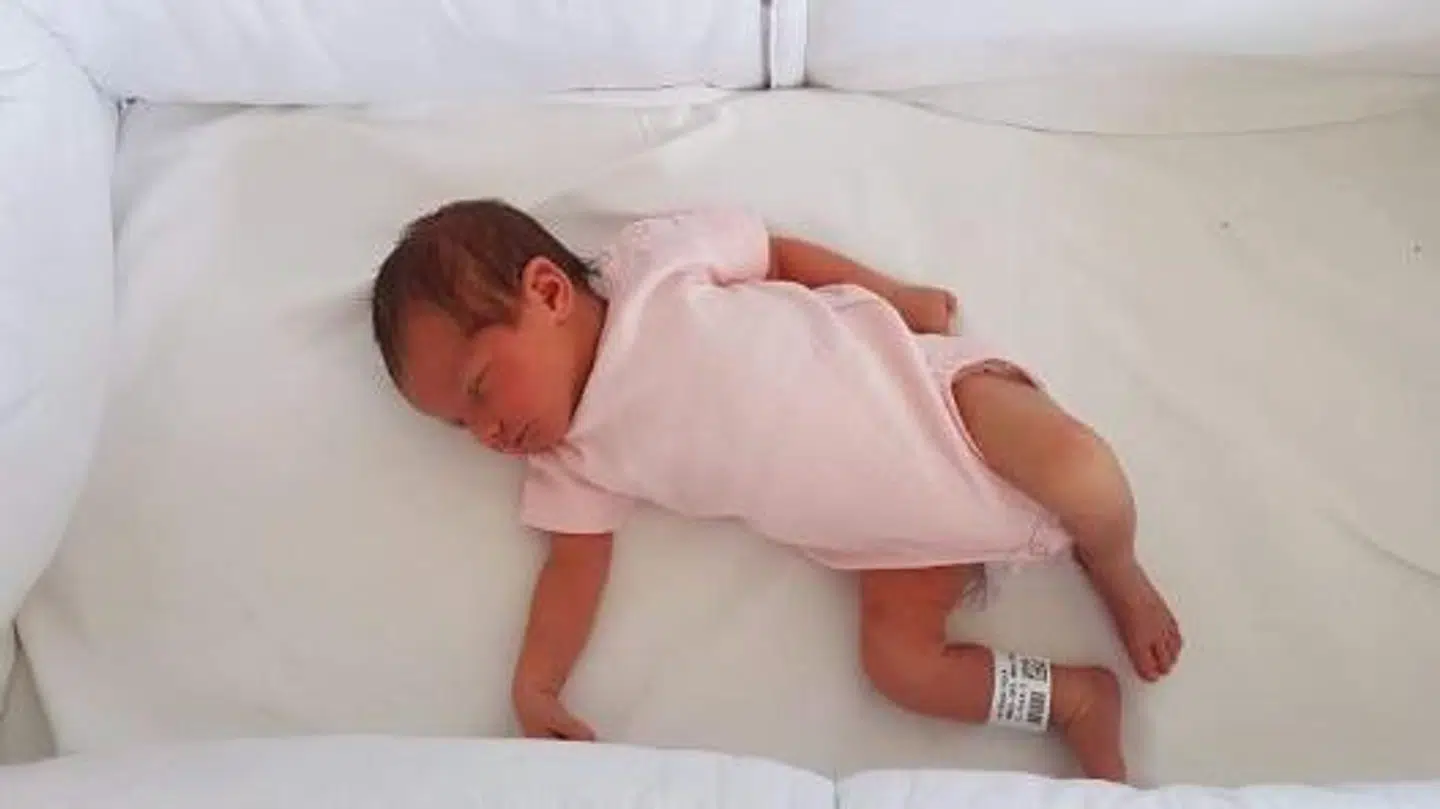 Lille Melina, da hun ankom til Bagsværd Observationshjem (Privatfoto)