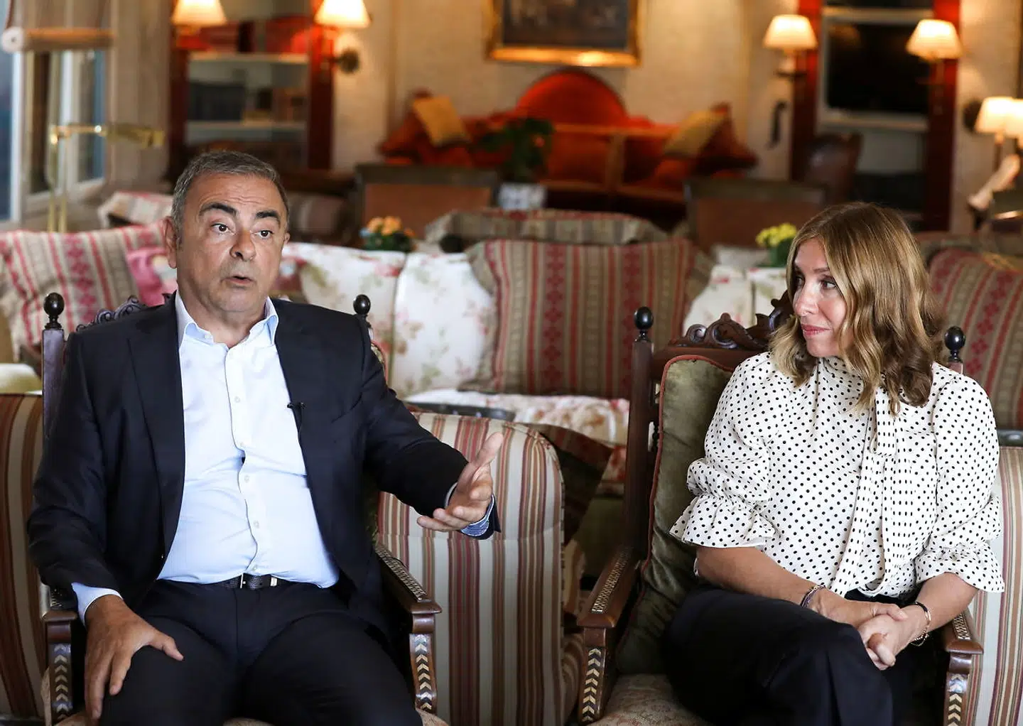 Carlos Ghosn og hustruen Carole Ghosn, som han ikke måtte se i forbindelse med sin husarrest. Nu er sammen i Libanon.