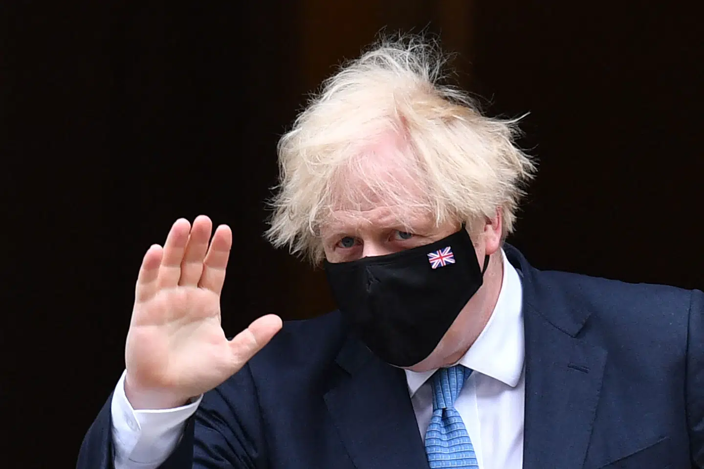 Fra mandag vil premierminister Boris Johnson formentlig smide sit mundbind, da det ikke længere er et krav i England. Men borgmesteren i London og flere supermarkedskæder mener dog, at det er for tidligt at droppe mundbind helt. (Arkivfoto) Justin Tallis/Ritzau Scanpix