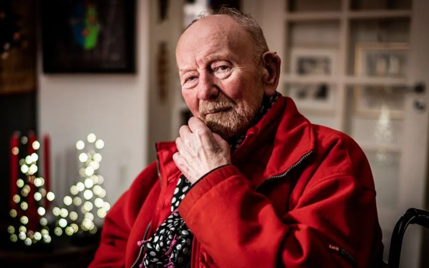 Kurt Westergaard fotograferet i sit hjem i 2020. Foto Rasmus Laurvig, Byrd.