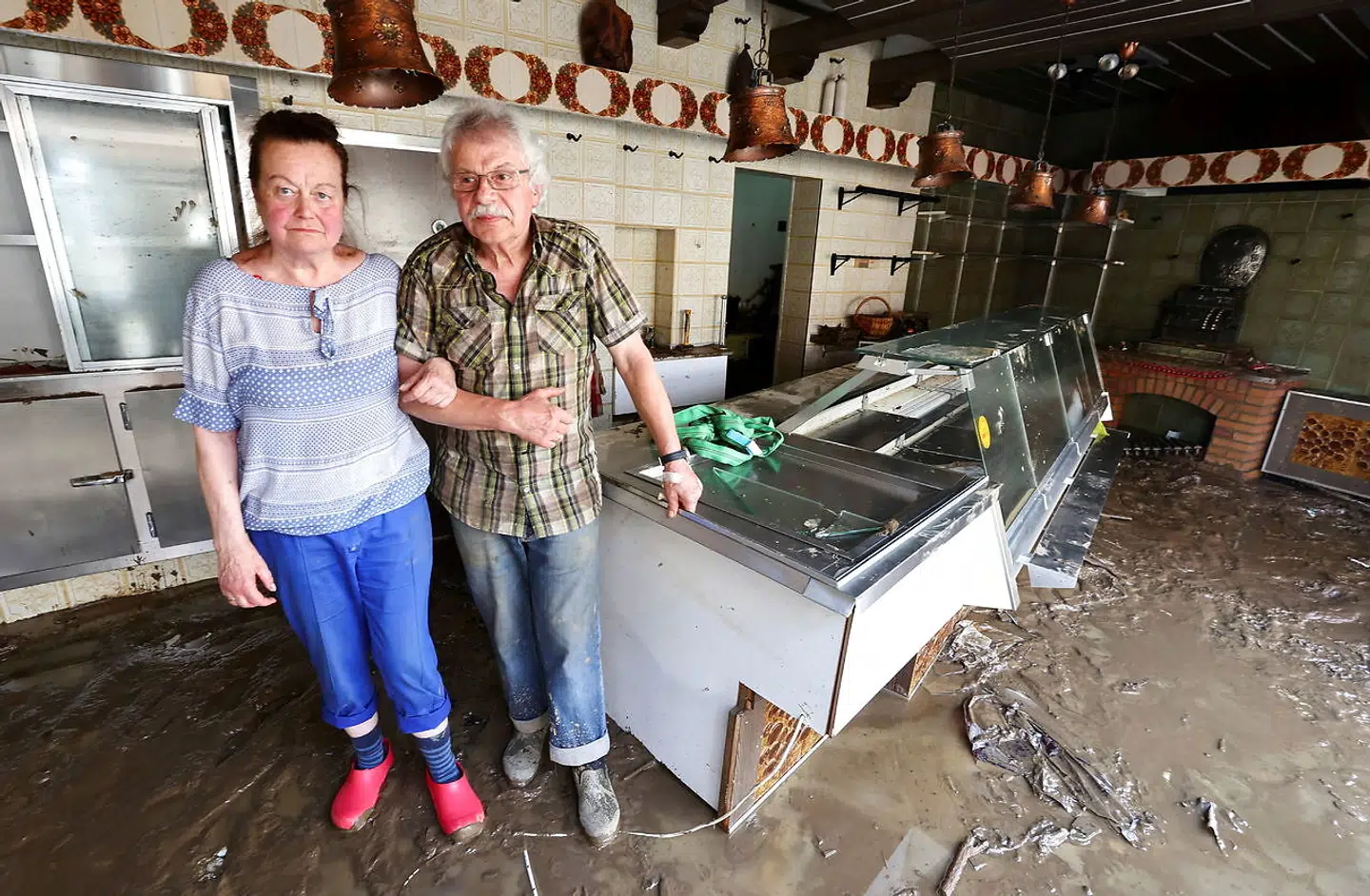 Butikker og hjem i den katastroferamte region er totalødelagte. Mange er usikre på, hvad der skal blive af dem.