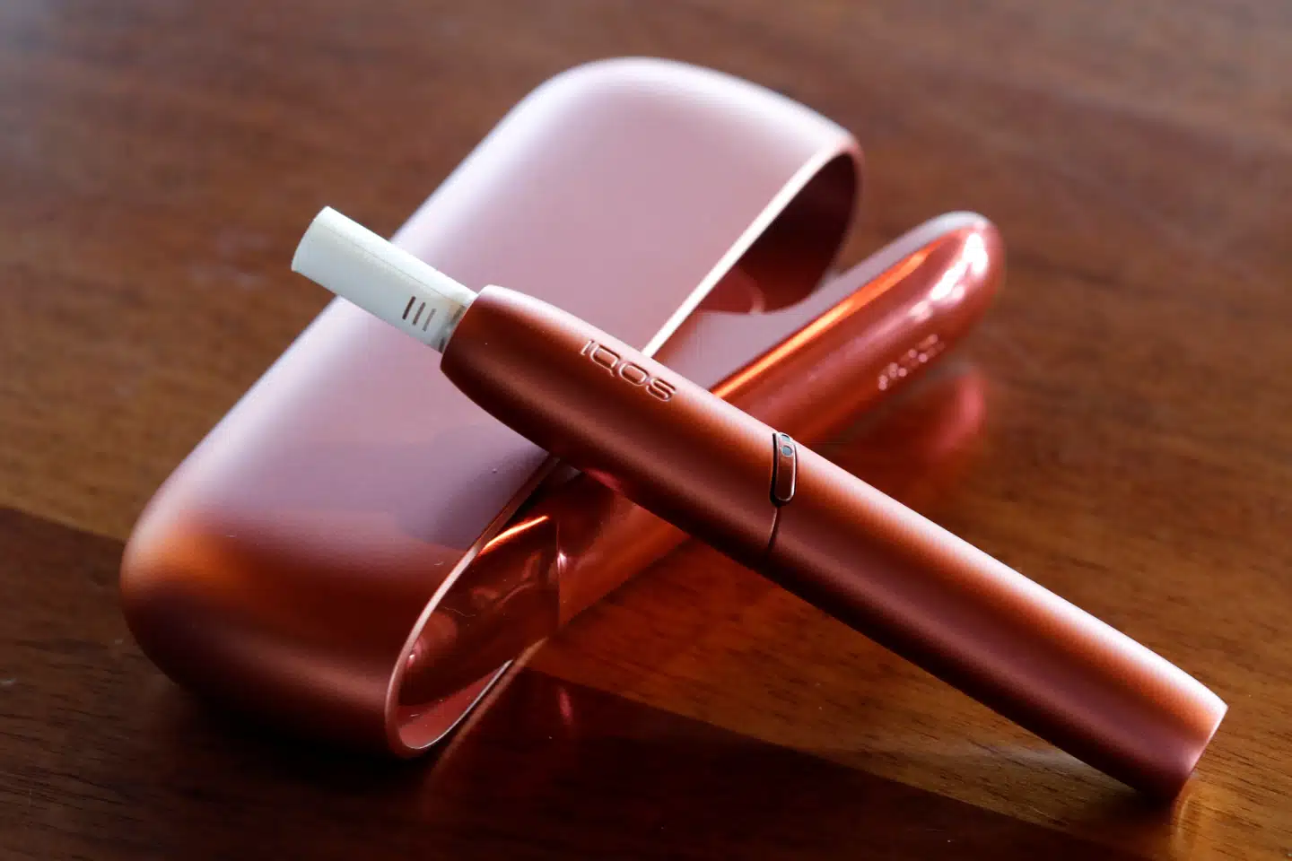 Forbrugerombudsmanden vurderer, at Philip Morris har overtrådt loven ved at reklamere for det røgfri tobaksprodukt IQOS. (Arkivfoto) Arnd Wiegmann/Reuters
