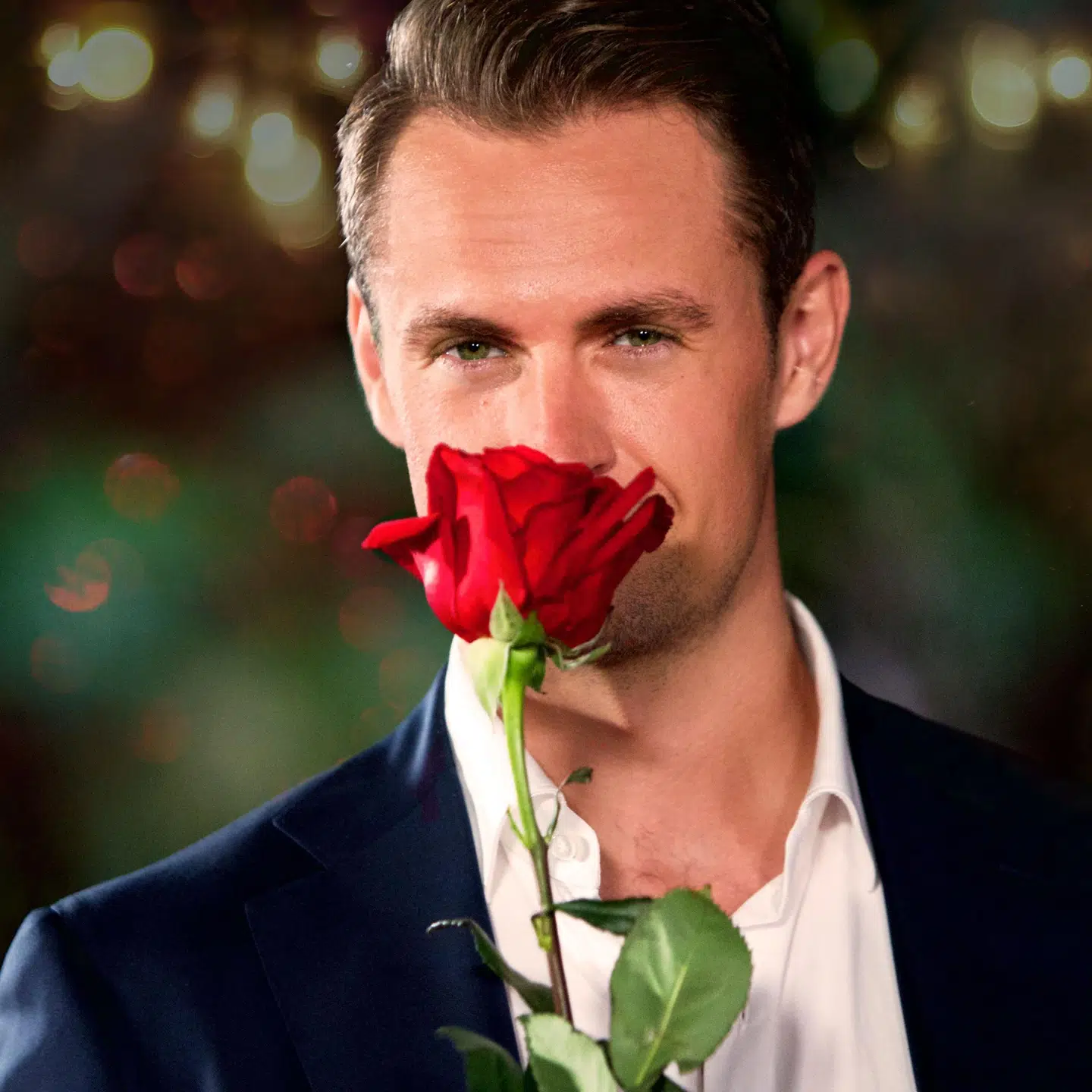 Casper i 'Bachelor', som kan ses på TV 2 Play. I alt er der 24 afsnit med en varighed på omkring 30 minutter.