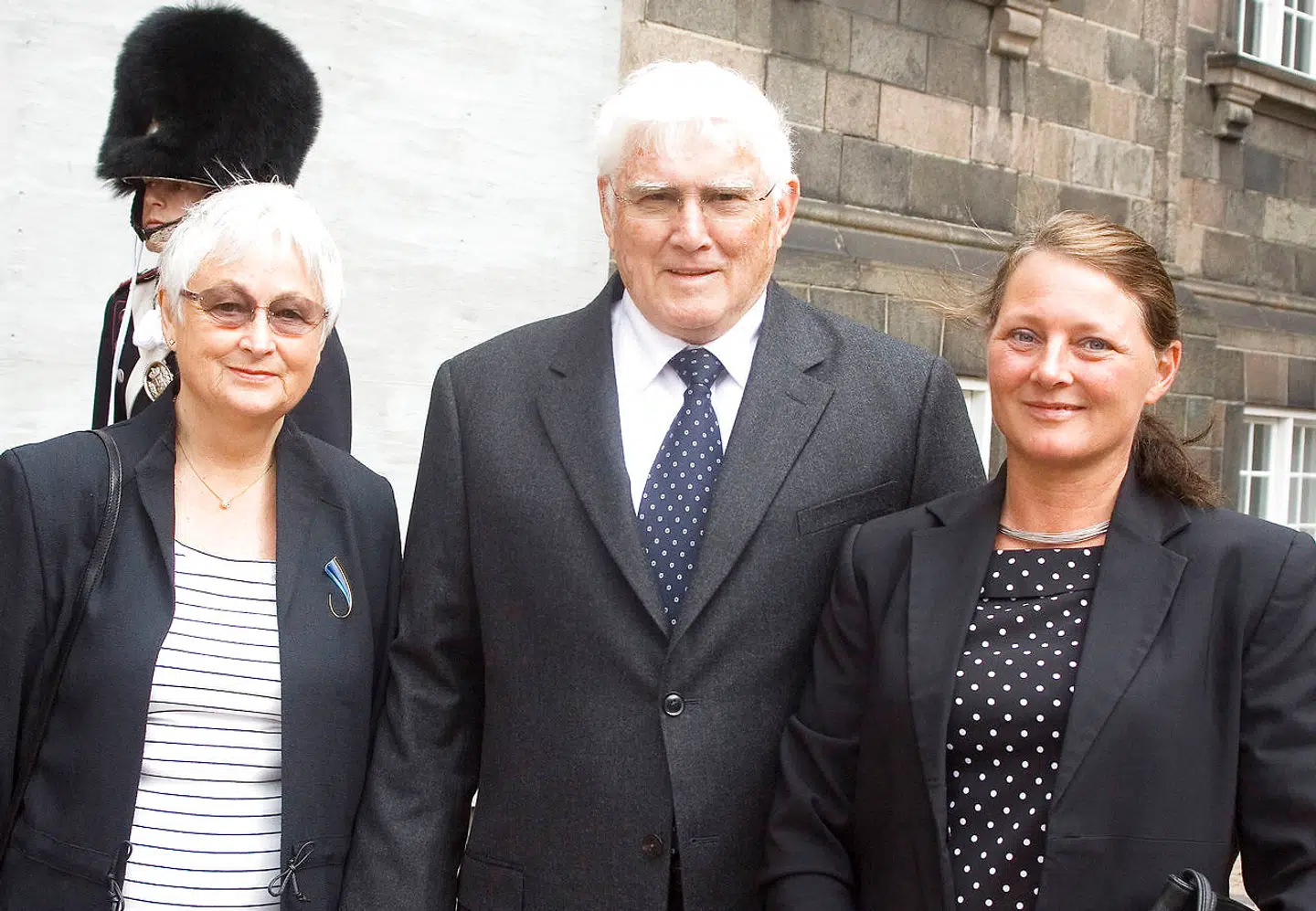 Hanne Lindberg, Poul-Jørn Lindberg og Pernille Lindberg til audiens hos dronning Margrethe.