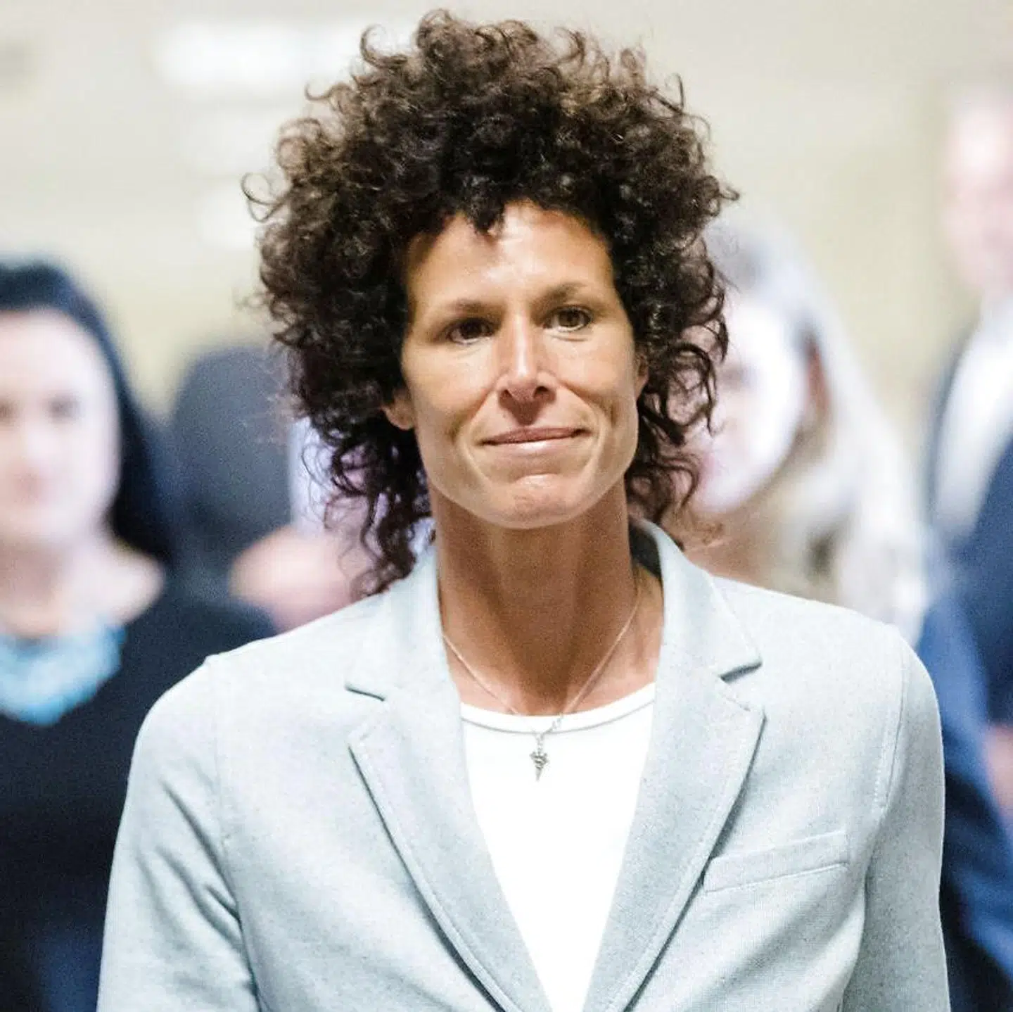 Andrea Constand fotograferet under retssagen i 2017.