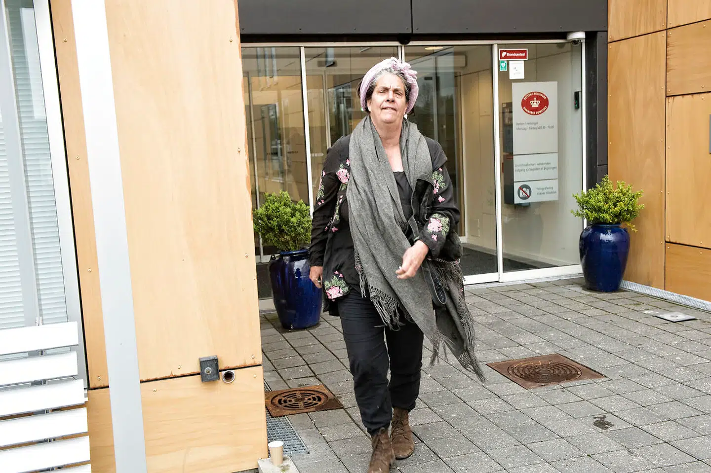 En ponyslagtning på stranden i Tisvilde skal for retten. Tiltalt er Carl Plum, søn af forfatter og tv-vært Camilla Plum.