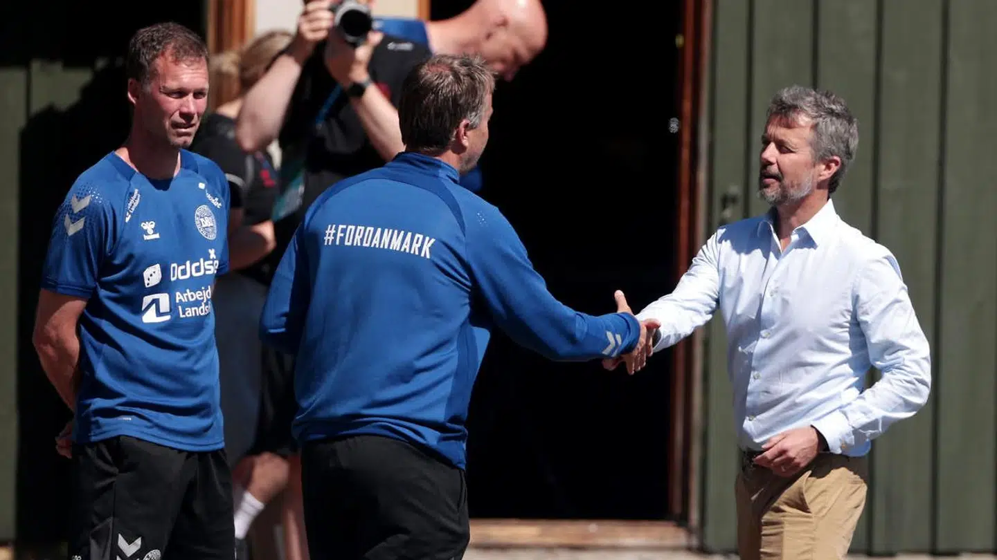 Kronprins Frederik med Kasper Hjulmand.