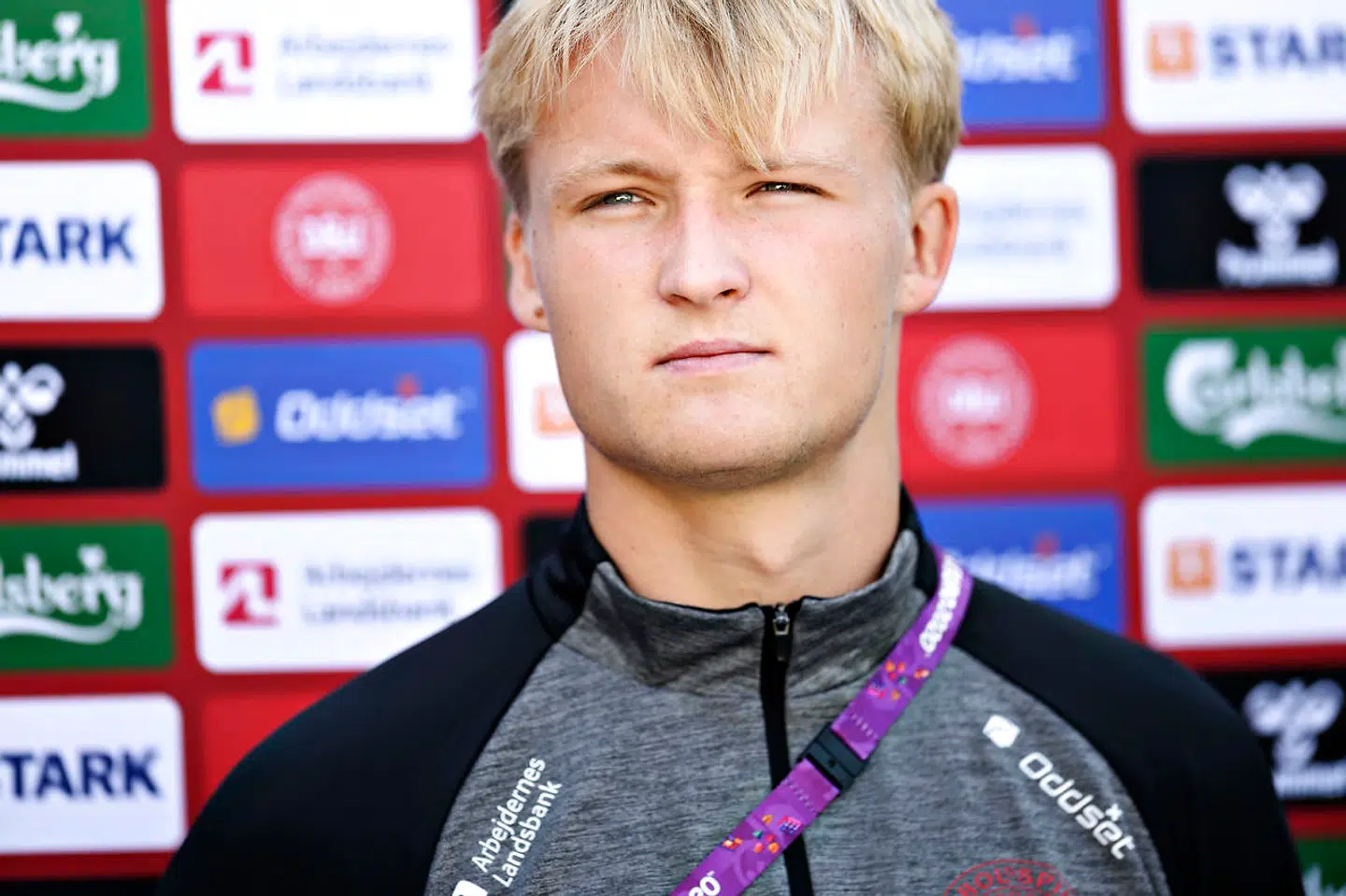 Kasper Dolberg besvarer spørgsmål, da landsholdet møder pressen før deres træning på Helsingør stadion i Helsingør mandag den 5. juli 2021.. (Foto: Philip Davali/Ritzau Scanpix)