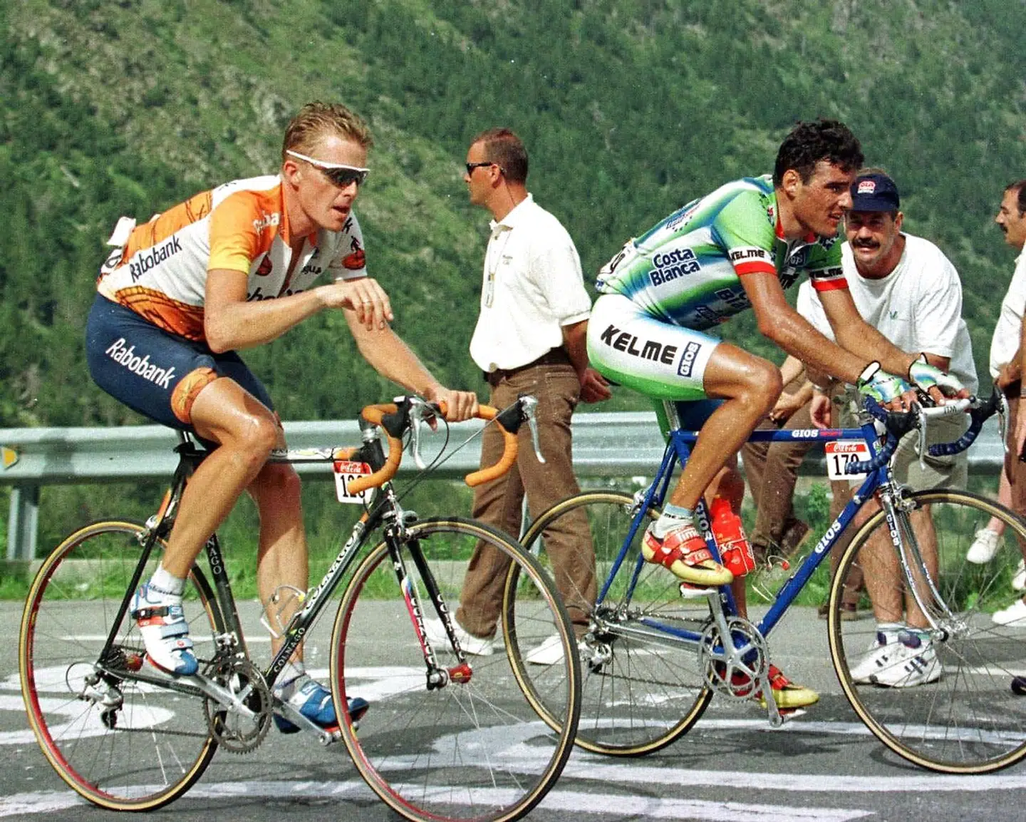 Rolf Sørensen (tv.) og Jose Vidal under 10. etape af Tour de France i 1997.