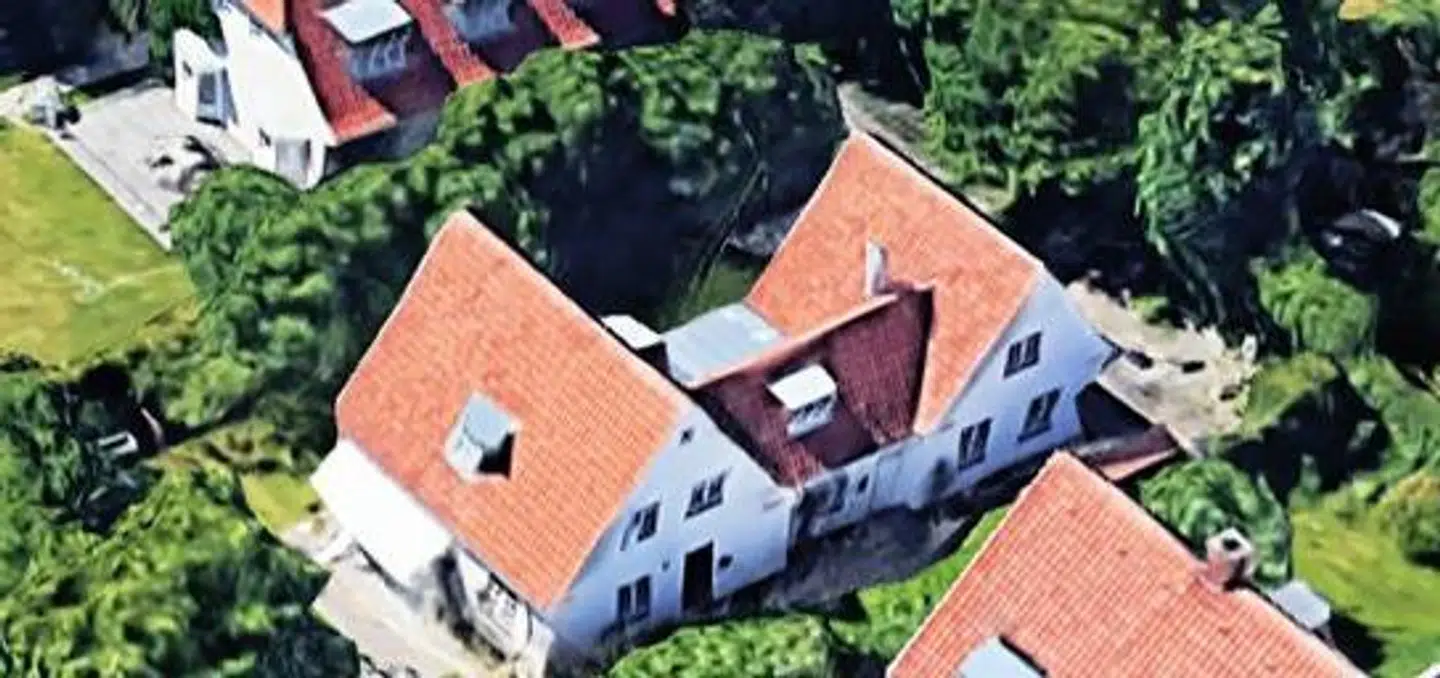 Sådan ser huset ud fra luften. Foto: Google Maps