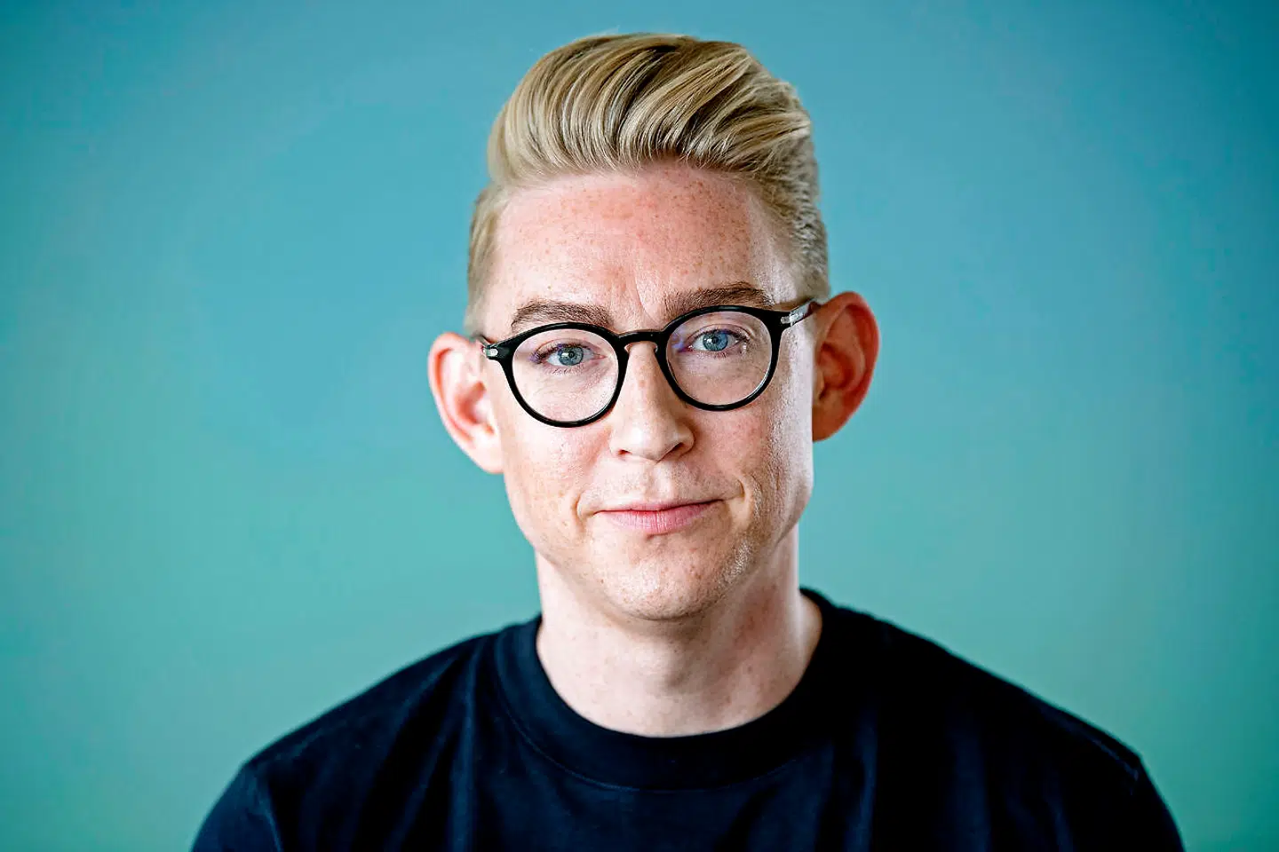 Belært af hundredvis af historier fra kvinder vil Emil Thorup gerne hjælpe andre mænd til at begå sig bedre i den digitale dating-verden.