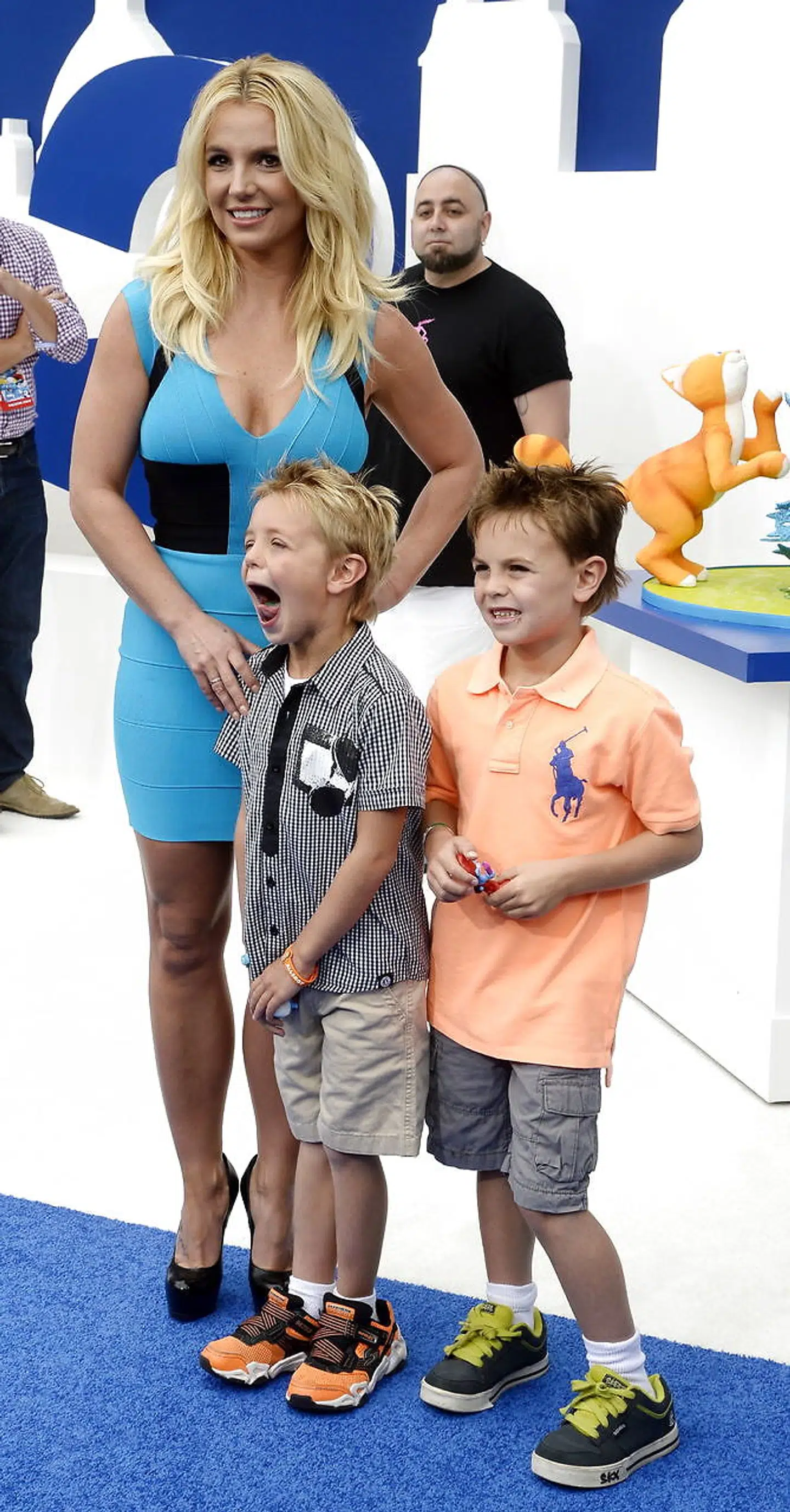 Britney Spears med sine to sønner, Sean og Jayden, da de var yngre. Hun har de seneste år ikke set dem så meget, da værgemålet også indebærer restriktioner for det.