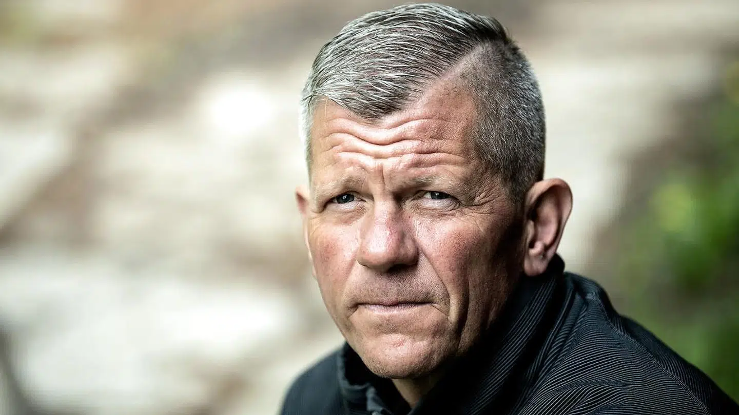 Claus Ganløse blev bedt om at skrive PET på fakturaer for arbejde, han lavede for PETs faste håndværker Jens Christian Bundgaard.