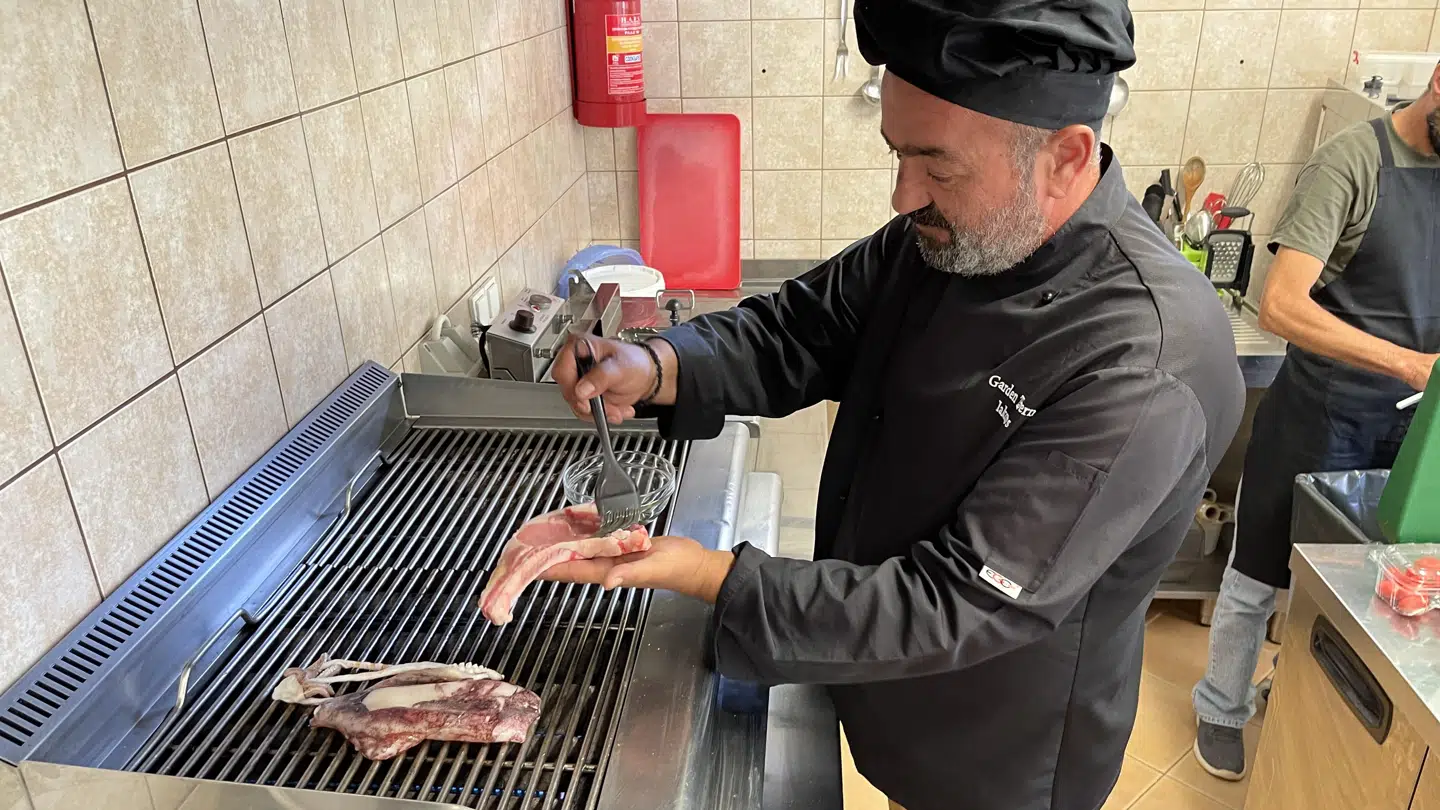 På Garden Restaurant er der ikke noget menukort.