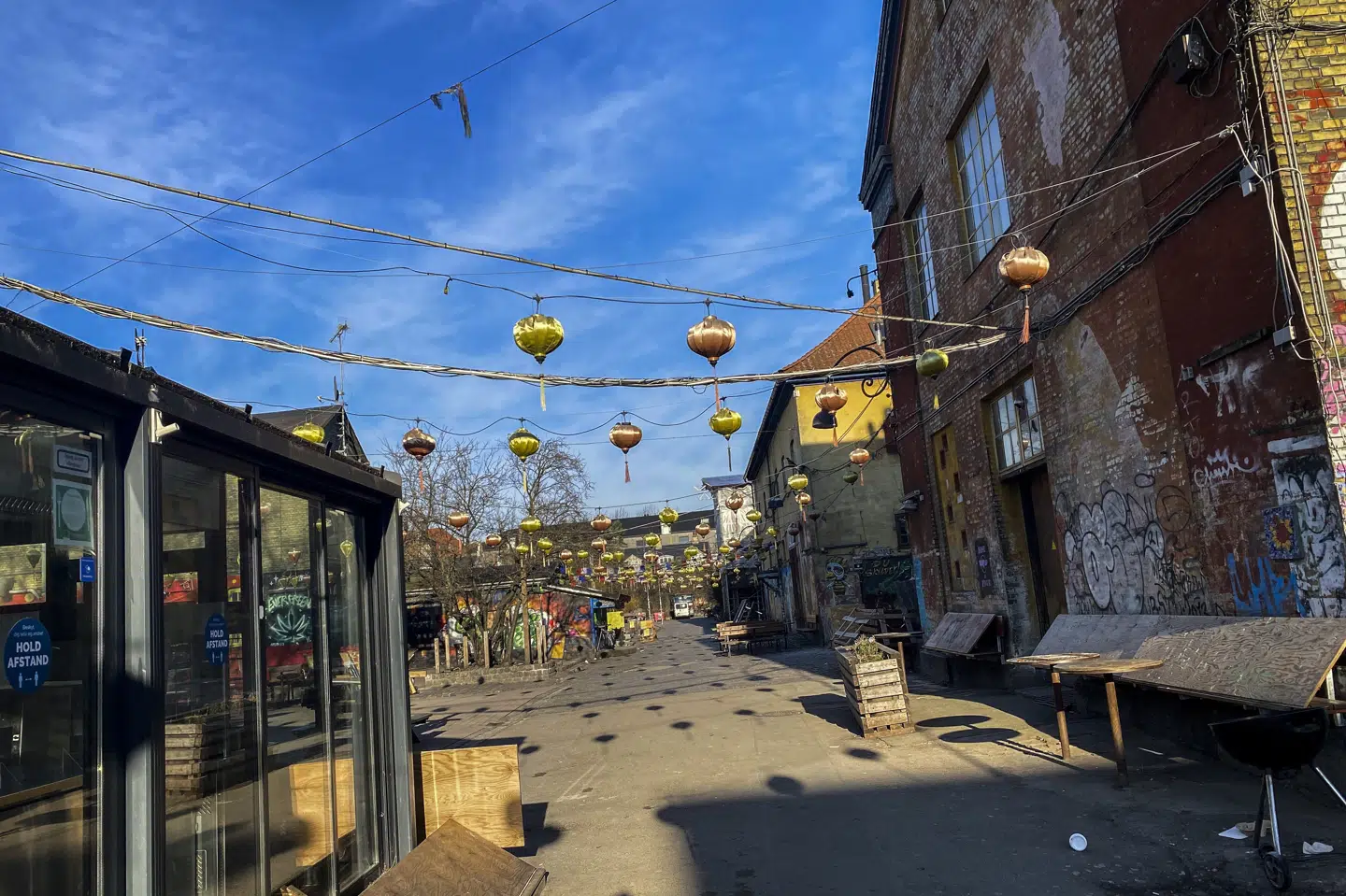 Pusher Street er en gade på fristaden Christiania, hvor der gennem mange år har været opsat boder med hash. (Arkivfoto) Martin Sylvest/Ritzau Scanpix