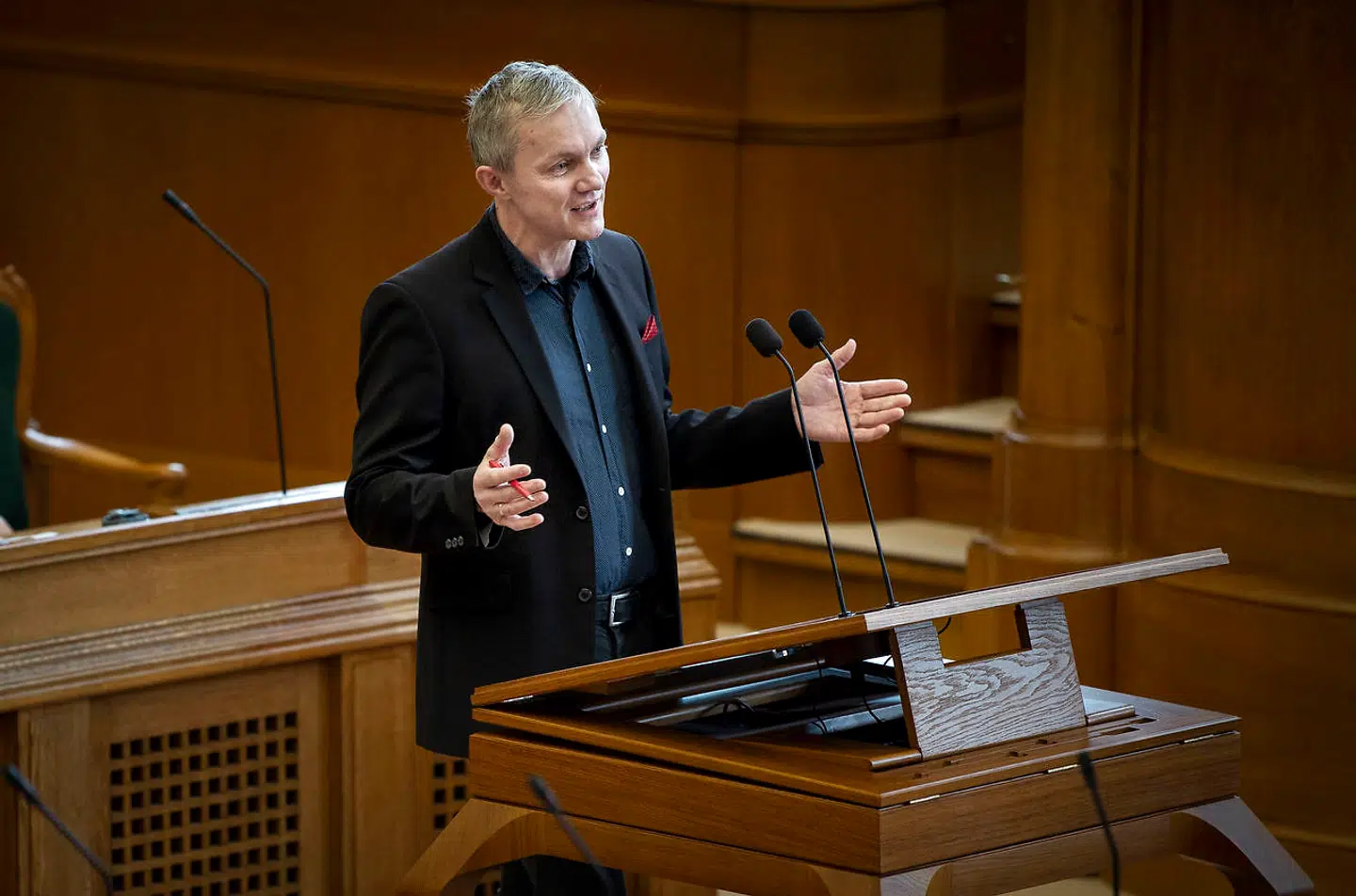 Det færøske folketingsmedlem Sjurdur Skaale i folketingssalen (Foto: Liselotte Sabroe/Scanpix 2019)