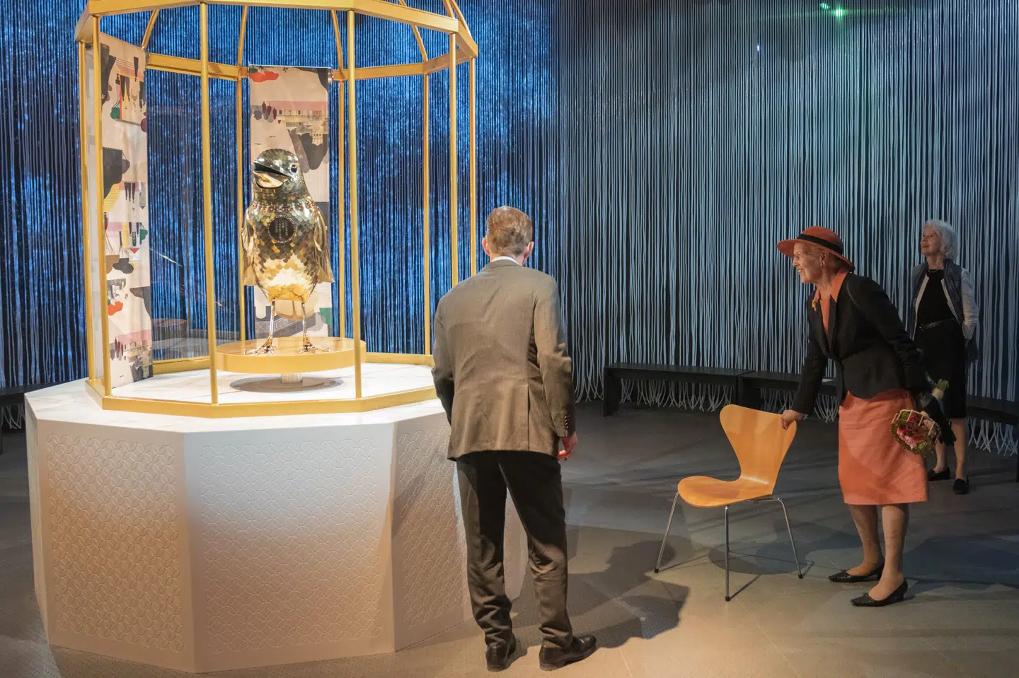 Dronning Margrethe får en rundtur på det nye H.C. Andersen-museum. Claus Fisker/Ritzau Scanpix