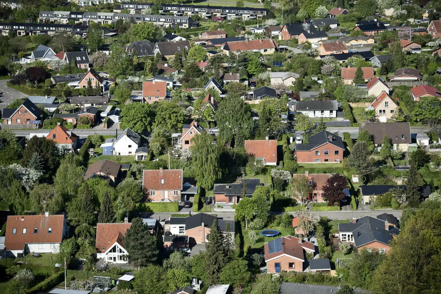 Boligpriserne er steget kraftigt under corona. Men ifølge en økonom er der nu tegn på, at presset er aftagende. (Arkivfoto) Mathias Løvgreen Bojesen/Ritzau Scanpix
