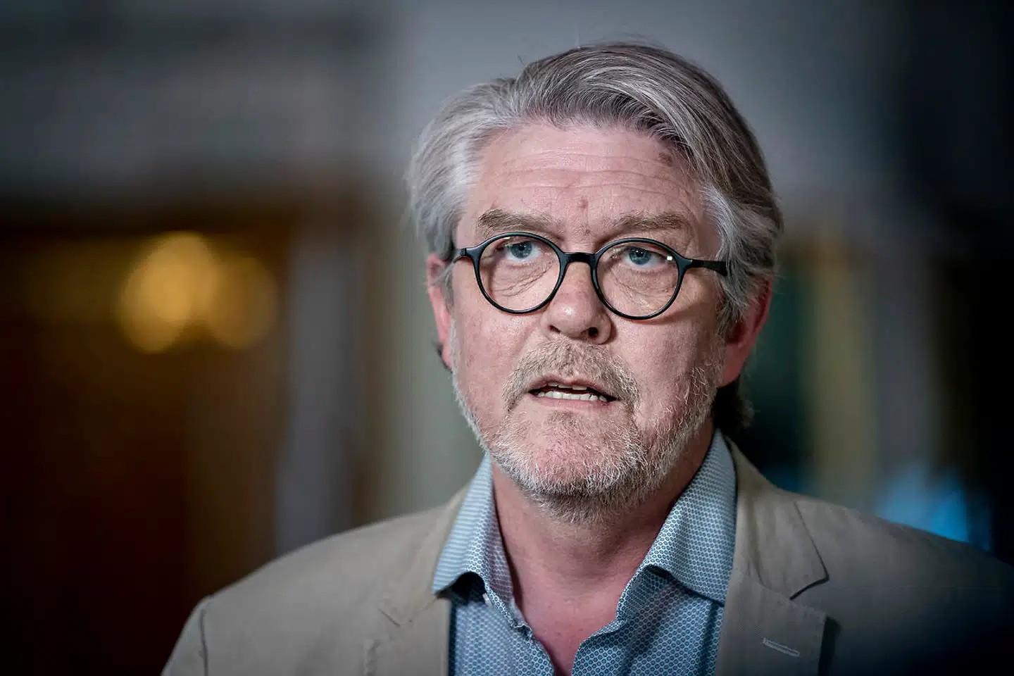 Karsten Hønge (SF) kalder virksomheders besvær med lange sagsbehandlingstider vedrørende udenlandsk arbejdskraft for »pjat«.