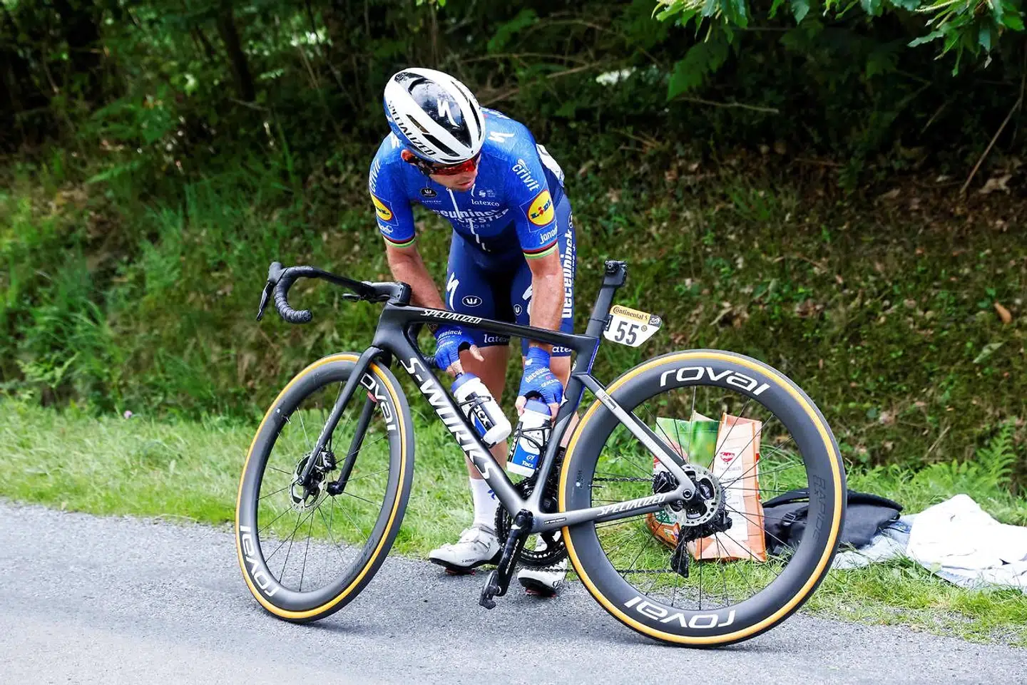 Mark Cavendish var formentlig jævnt overrasket, da han kastede et blik på sin cykel.