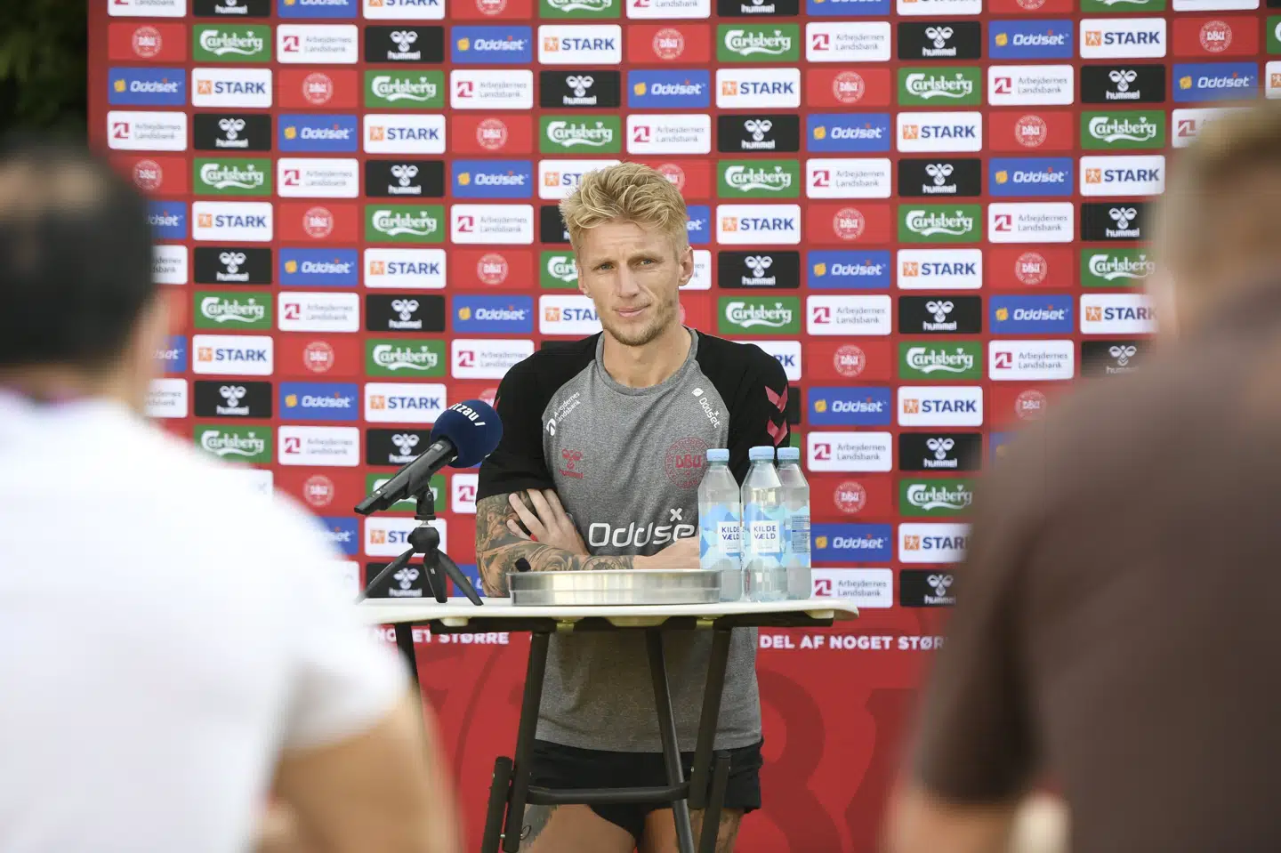 Daniel Wass mødte pressen tirsdag formiddag, efter at backen har tilbragt flere dage på hotelværelset i Helsingør på grund af sygdom. Thomas Sjørup/Ritzau Scanpix