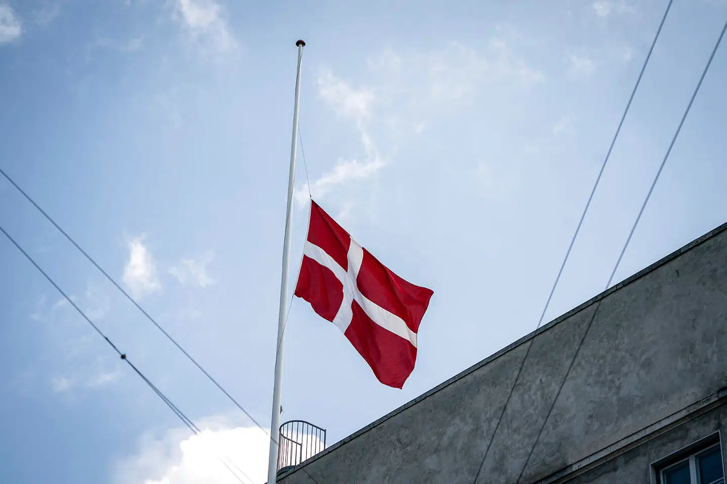 Politigården i København flagede på halv efter Magnus Buhl Hansen mistede livet i ulykken (Foto: Liselotte Sabroe/Ritzau Scanpix)