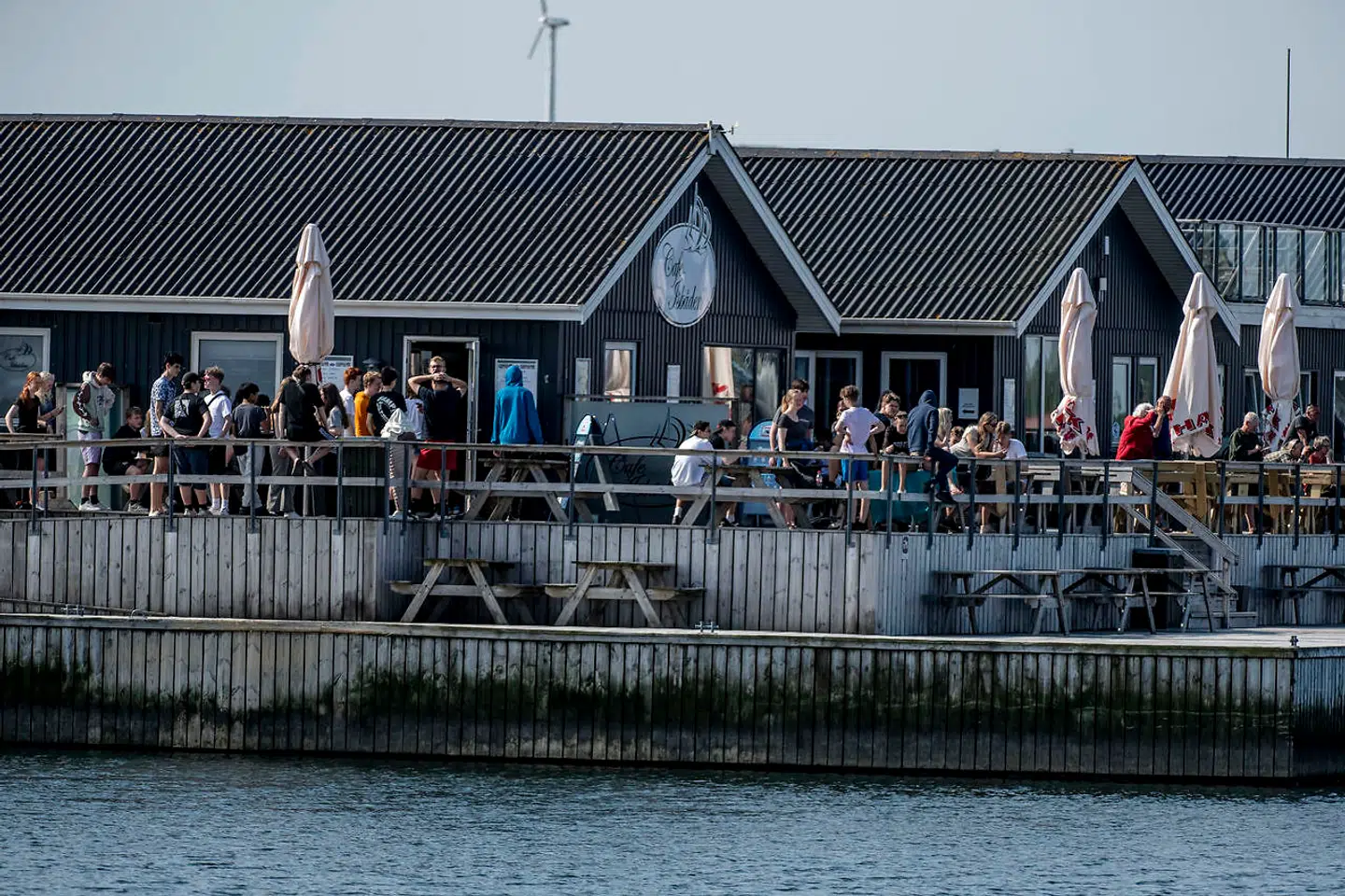 Aktionen ved Hanbjerg Marina blev lidt af et tilløbsstykke.