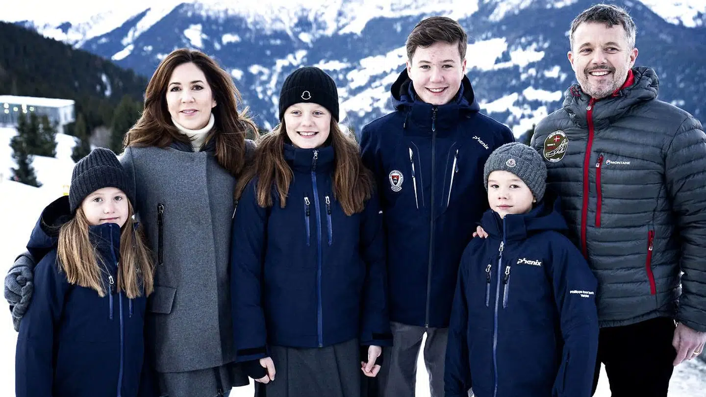 Pressefotografering af Kronprinsfamilien i forbindelse med børnenes skolestart på Lemania-Verbier International School i Verbier.