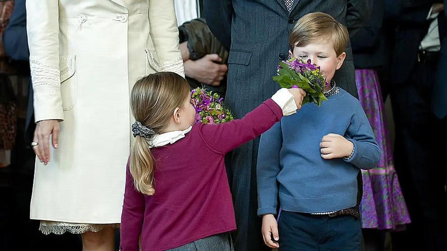 Frederik d Vllls Palæ overdrages til Kronprinsparret.