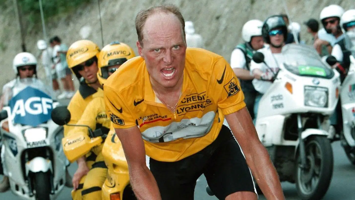 - - BJARNE RIIS PÅ VEJ MOD SEJREN I TIRSDAGENS ETAPE TIL HAUTECAM. NORDFOTO 1996