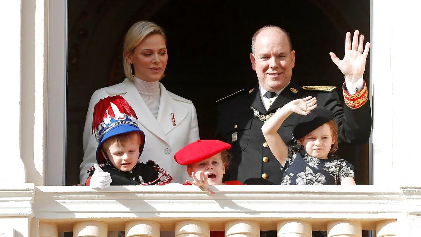 Fyrst Albert og fyrstinde Charlene kan ikke fejre deres bryllupsdag sammen. REUTERS/Eric Gaillard