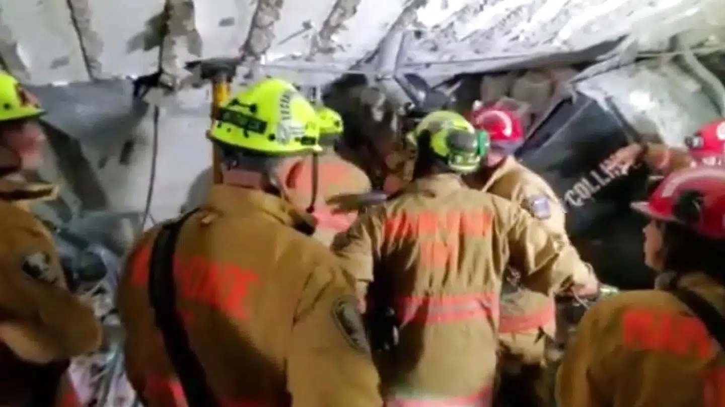 Redningsmandskabet leder fortsat efter overlevende i murbrokkene.