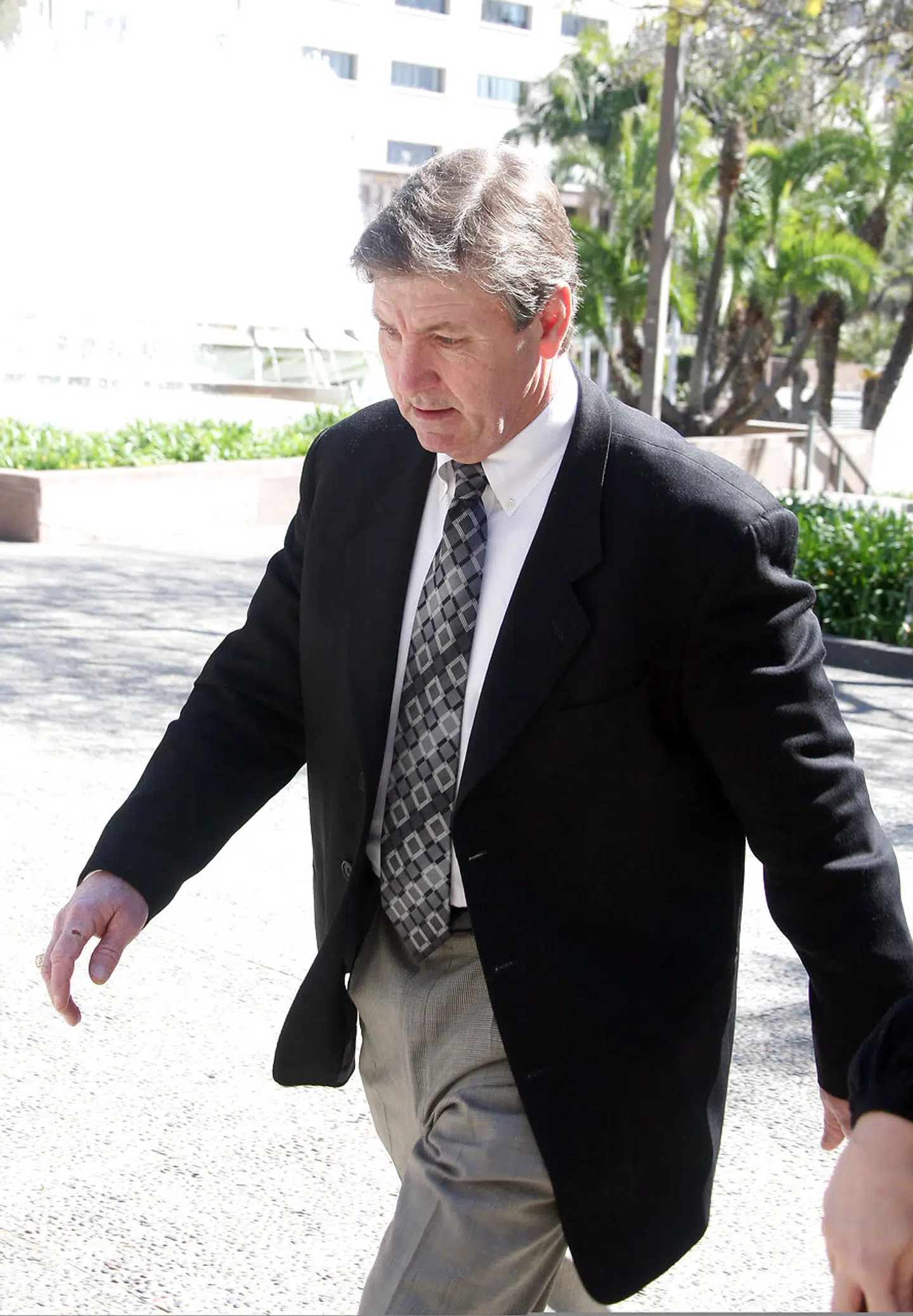 Britney Spears' father, Jamie Spears leaves the Los Angeles County Superior courthouse on March 10, 2008. The divorce between Spears and Kevin Federline and their battle for custody of their children has already cost the singer about a million dollars, Spear's lawyer Stacy Phillips said on March 10, 2008, and called on the presiding judge in the case to limit the allowance Spears has had to give Federline to pay his lawyers to 175, 000 dollars, warning she was not an "open checkbook." AFP PHOTO / VALERIE MACON. VALERIE MACON / AFP