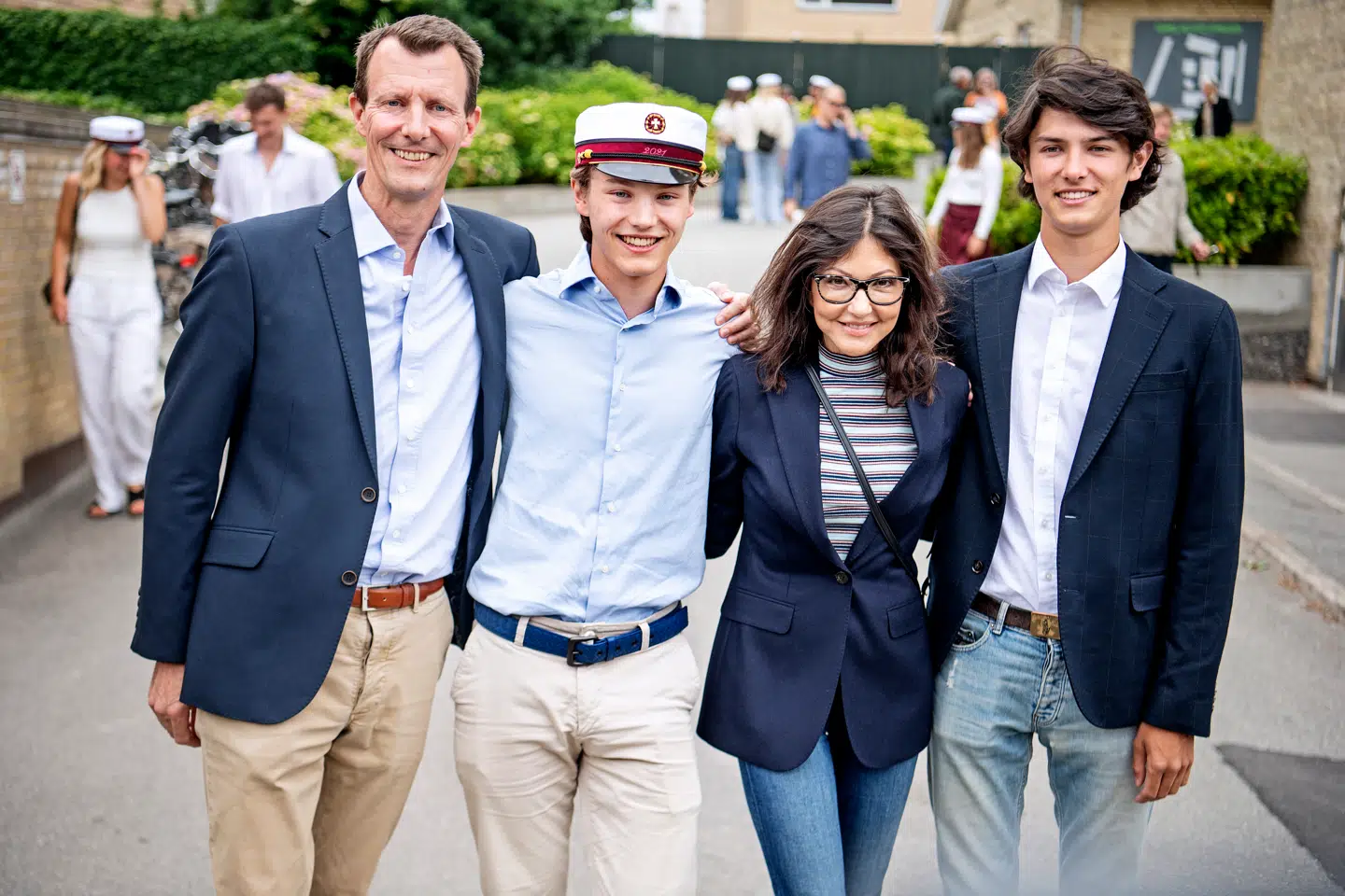 Sådan så Alexandra ud, da prins Felix blev student forleden.