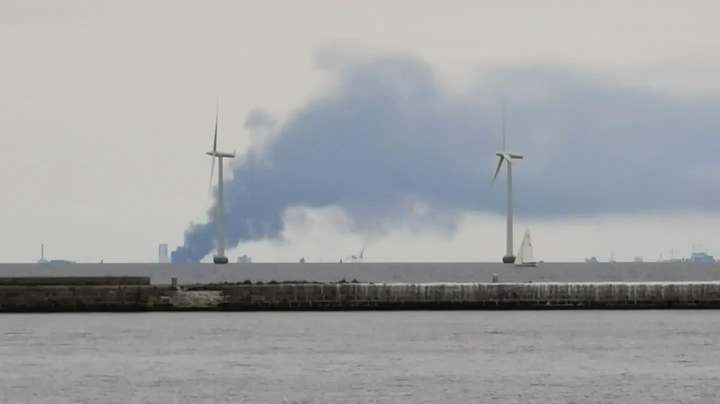 Branden i Malmø kan tydeligt ses på Nordhavnen i København (Foto: Poul Nissen)