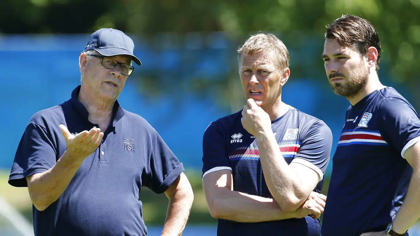 Freyr Alexandersson med den tidligere islandske landstræner Lars Lagerbaeck samt Heimir Hallgrimsson.