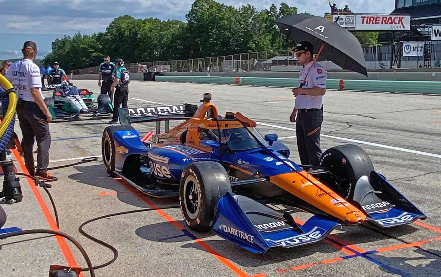 Kevin Magnussen inden kvalifikationen på Road America i Elkhart Lake.