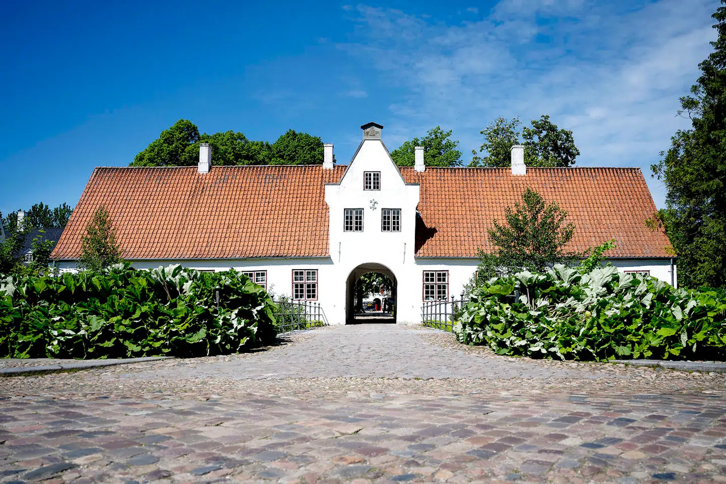 I portnerboligen på Schackenborg Slot i Møgeltønder bor Trine Jepsen, hver anden uge. Foto Bax Lindhardt.