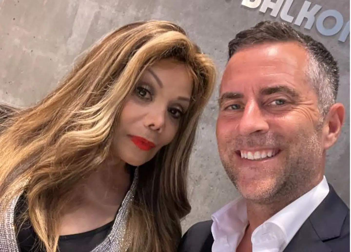 En meget stolt Jacob Risgaard i selskab med La Toya Jackson.