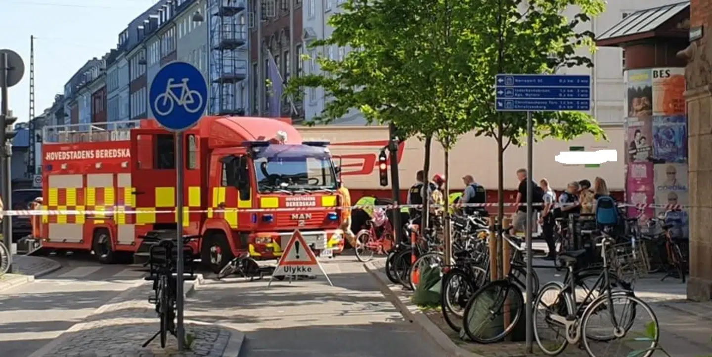 En cyklist blev torsdag morgen ramt af en lastbil i det indre København.