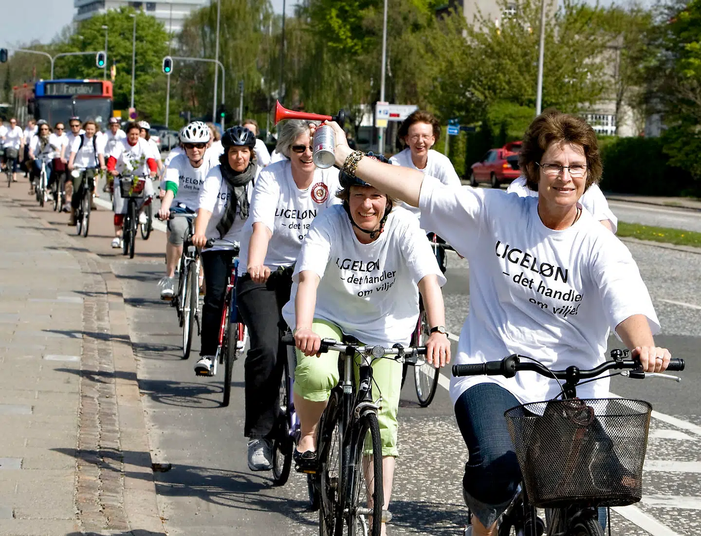 Sygeplejersker på strejke i 2008. På lørdag strejker de igen. Faggruppen kræver højere løn.